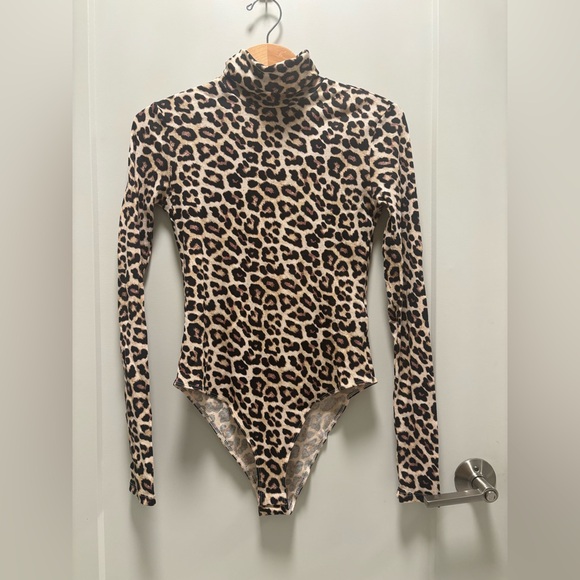 H&M Tops - H&M Leopard Print Turtleneck Long Sleeve Bodysuit